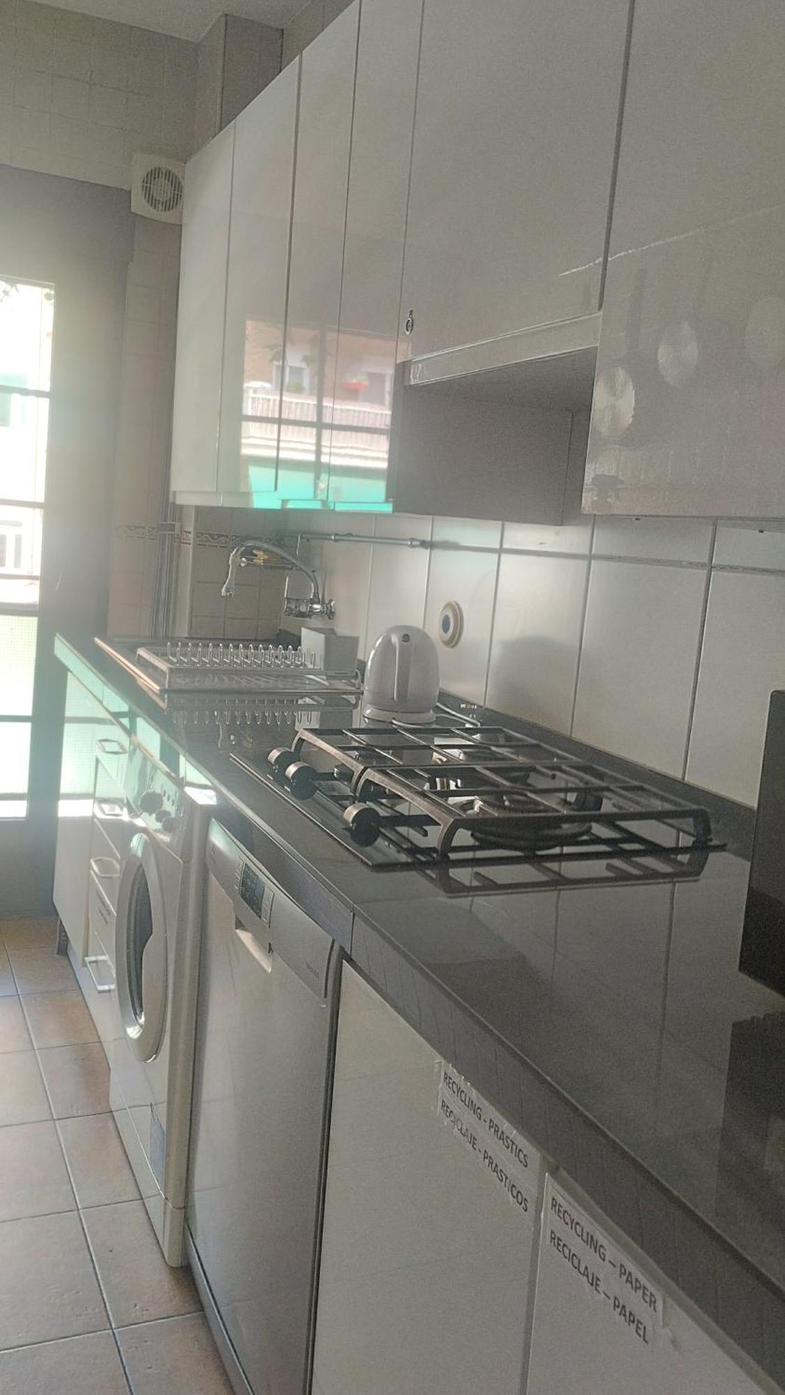 Habitaciones Individuales En Apartamento Madrid Exterior foto