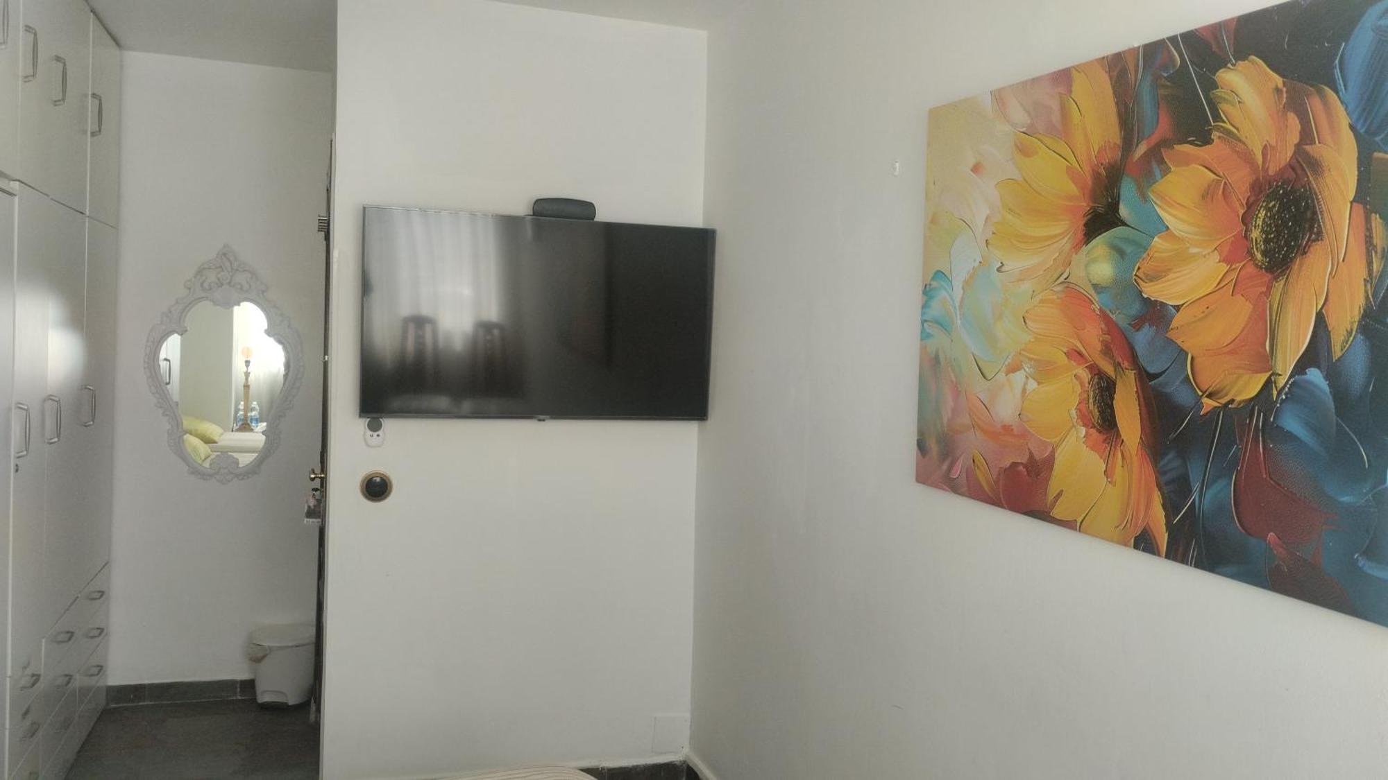 Habitaciones Individuales En Apartamento Madrid Exterior foto